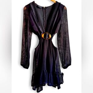 🖤 On-Trend FW2025🖤
Bebe—L/S, Black, Mesh Cutout Romper, Ruffle Hem, NWT